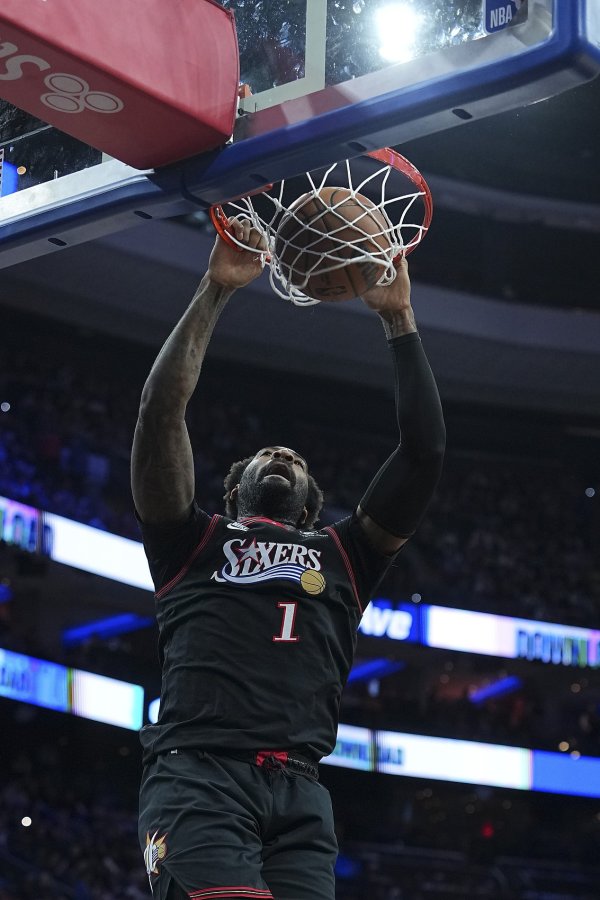 炒股配资炒股 篮板痴汉！庄神抢下16板&7前场板 另有10分&正负值+24全场最高